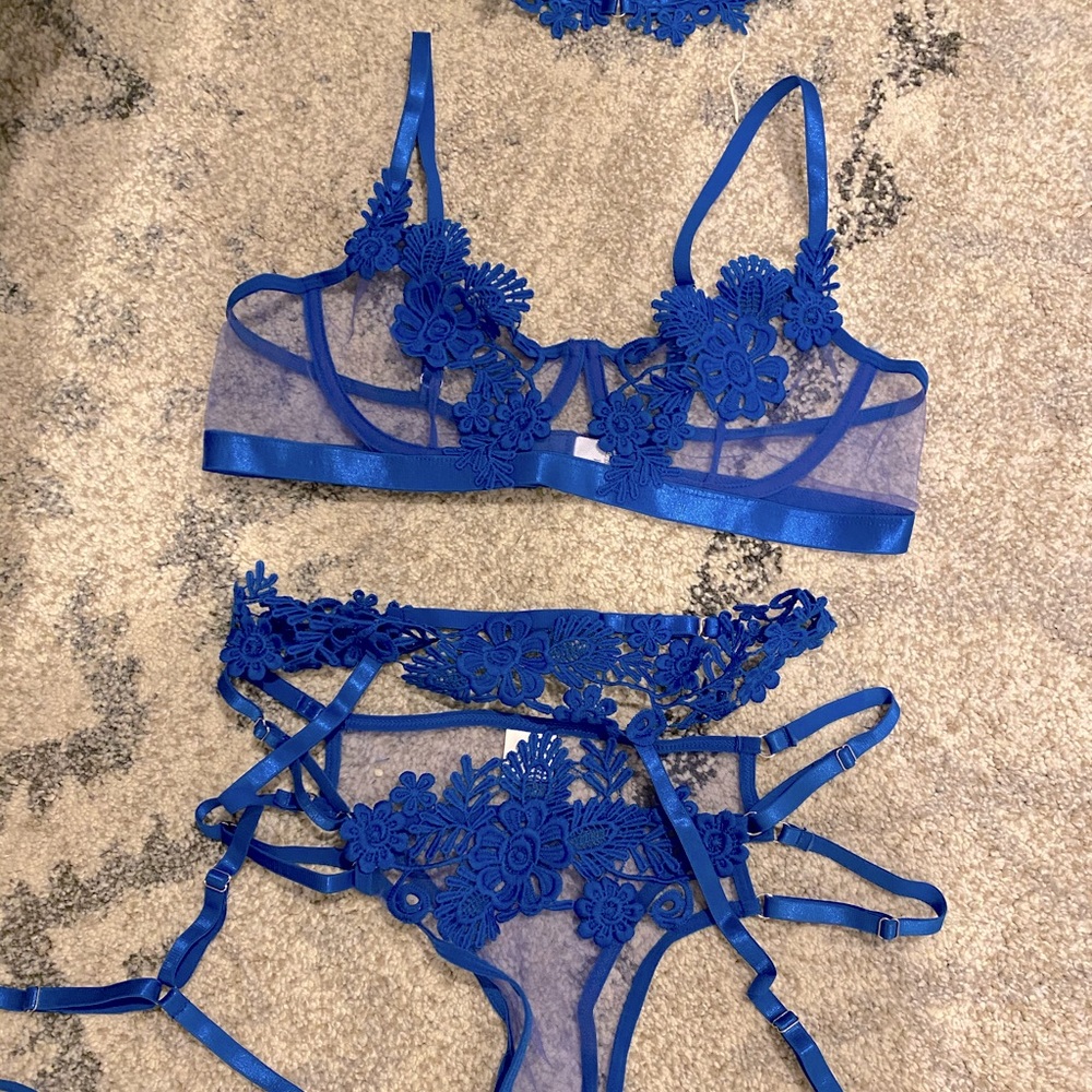 Four piece lingerie